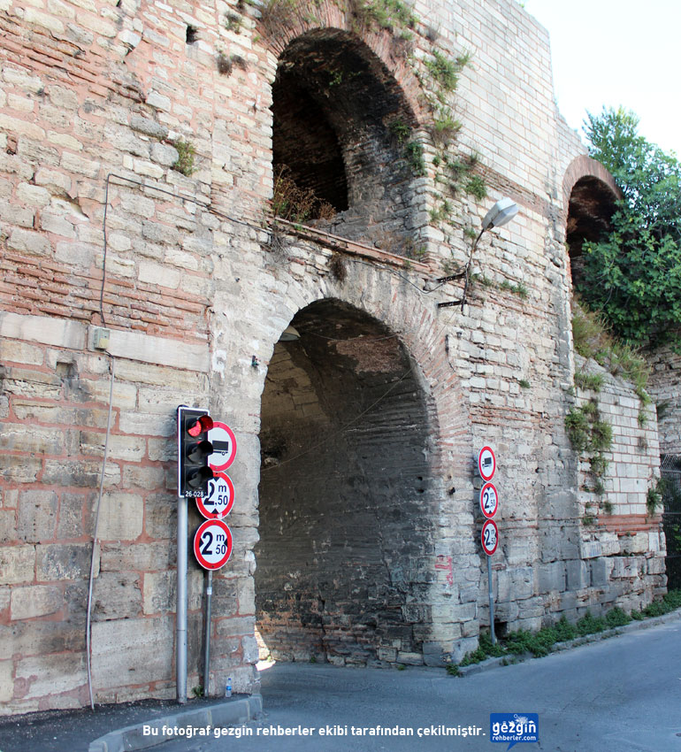 Mevlana Kapı Korsan Taksi